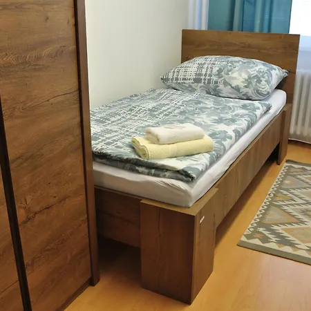 Гостевой дом Skolsky Internat Medicka 2 *