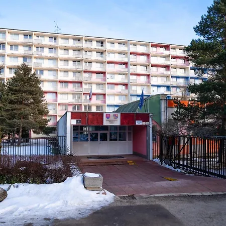 Turisticka Pri Skolskom Internate Medicka 2 *